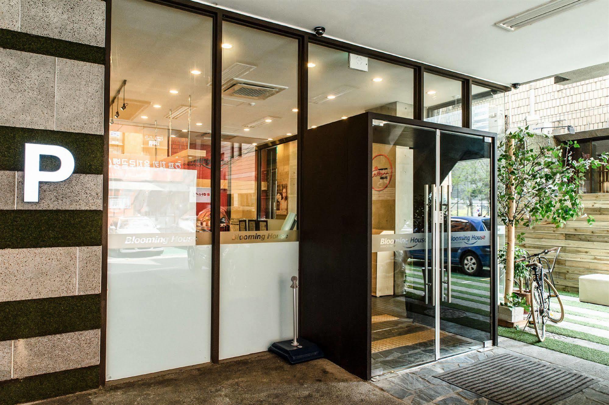 Blooming House Residence Seoul Exterior photo
